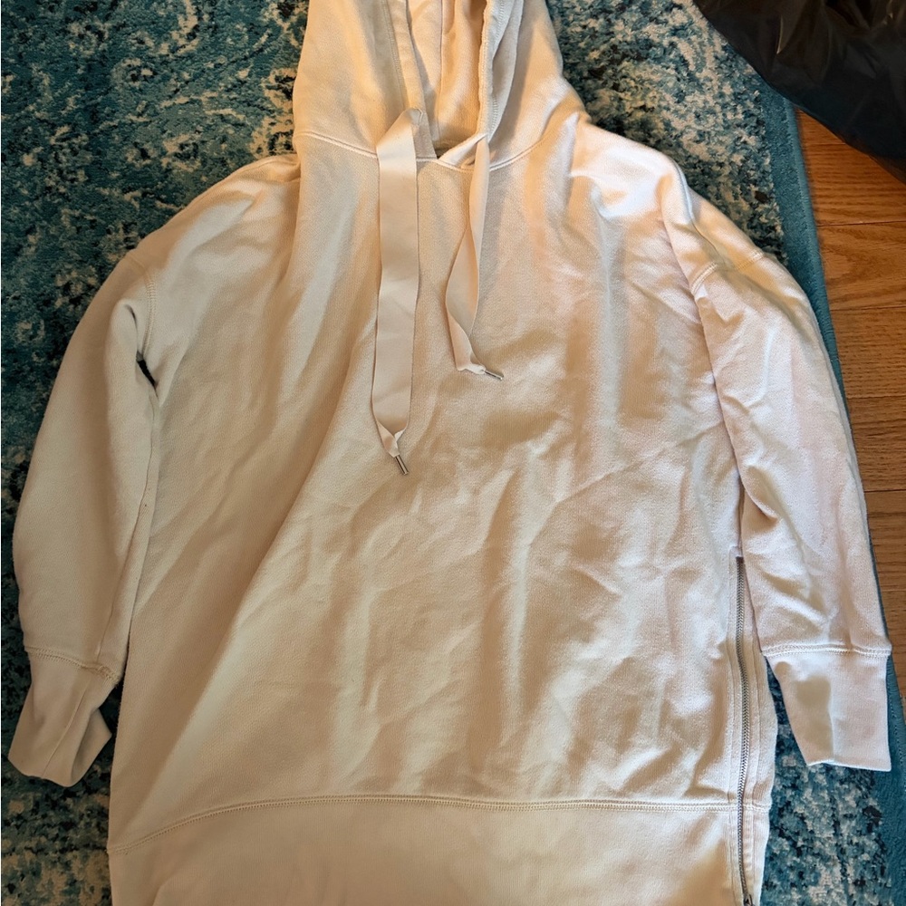 Cozy Oversized Hooded Sweatshirt in Light Pink